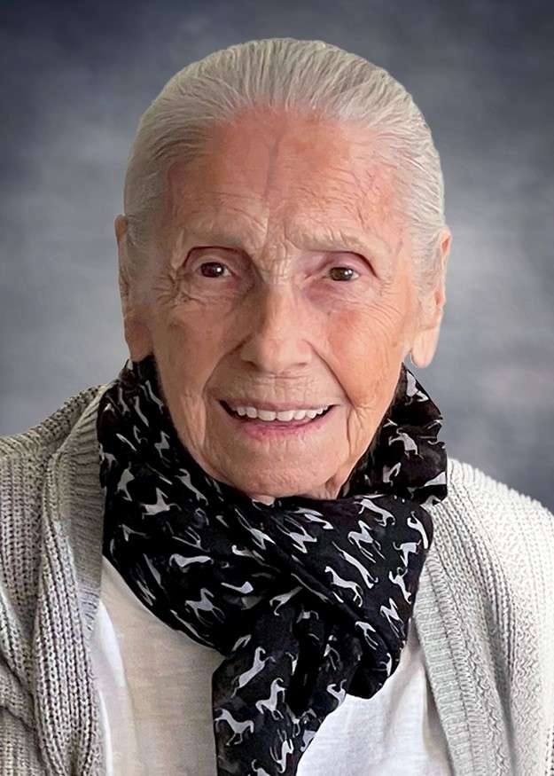 ANNETTE PILOTTI