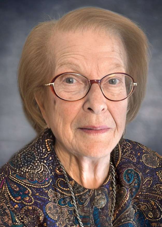 EMMA STAVOLE