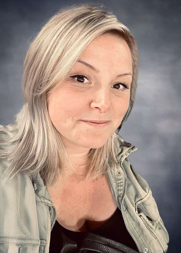 JULIE LABERGE