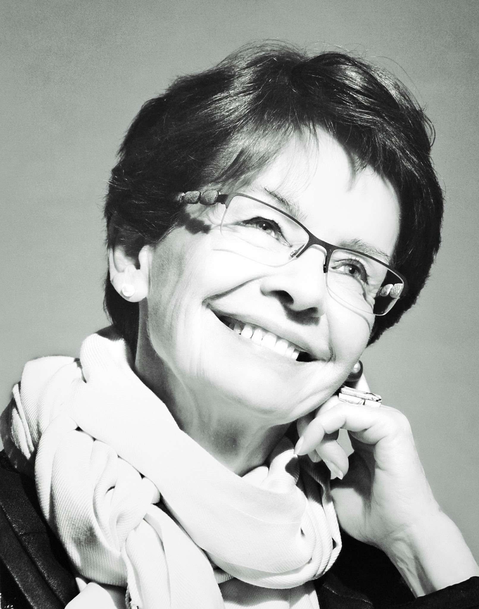 MONIQUE BARBEAU
