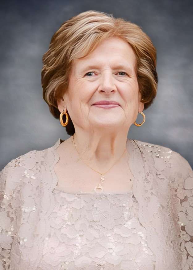 ELENA ADIPIETRO