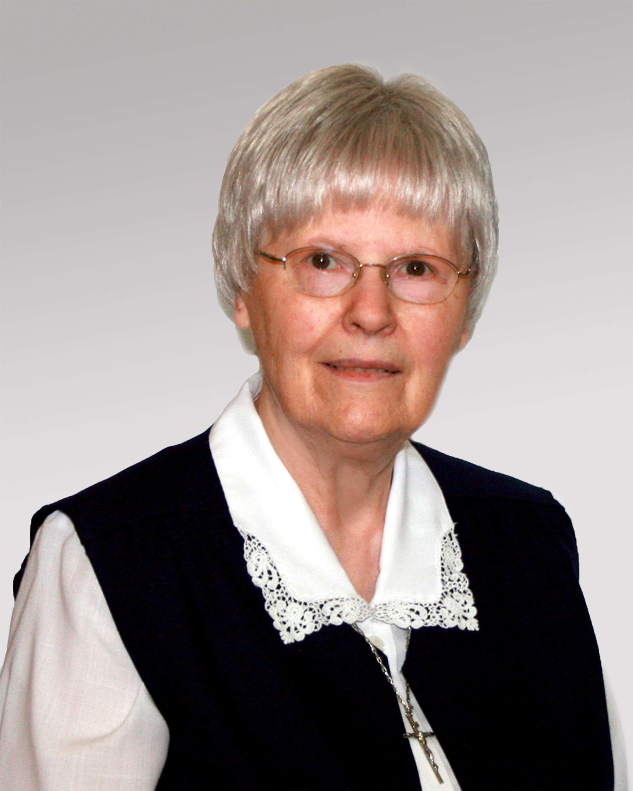 Sr LORRAINE LÉVESQUE, m.i.c.