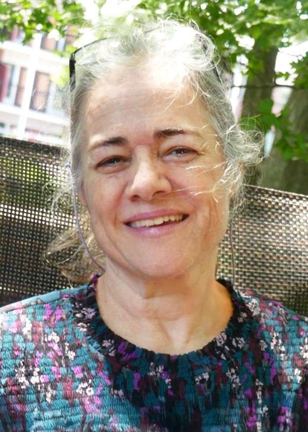 HÉLÈNE SAVIGNAC